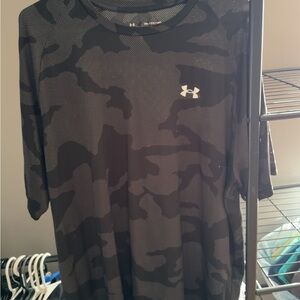 Under Armour Men's Gray Camo Tee